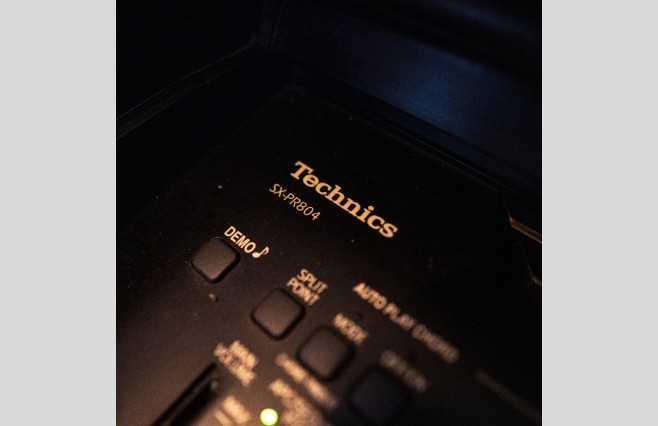 Used Technics SX-PR804 Satin Rosewood Digital Piano Complete Package (SN:KNLGA001040) - Image 7